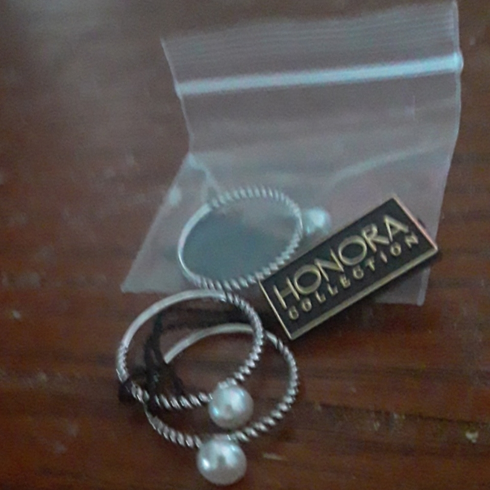 Pearl rings 3 to a set